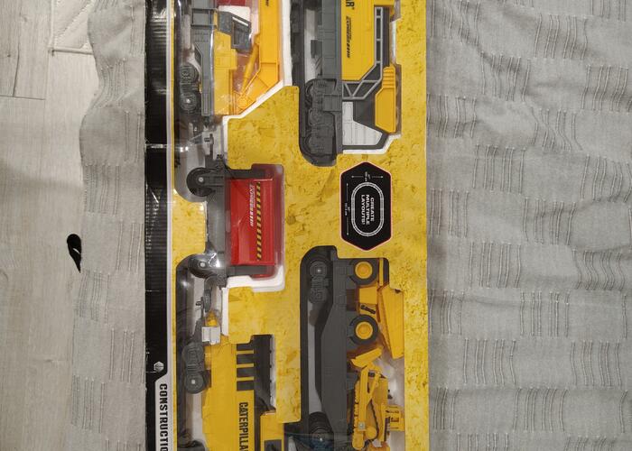 Grajewo ogłoszenia: Sprzedam pociąg z torami, zapakowany w oryginalne pudełko....