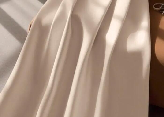 Grajewo ogłoszenia: Sprzedam spódnicę, nowa, nie noszona, rozmiar XL, dł.90 cm, z...