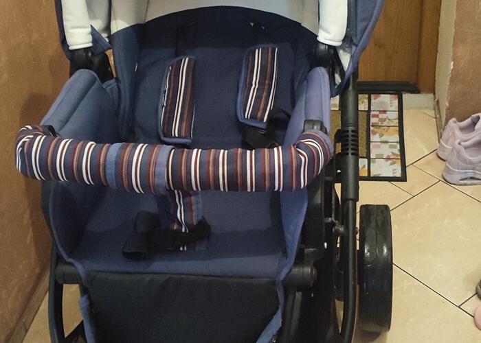 Grajewo ogłoszenia: Witam. Sprzedam granatowy wózek 2w1.
Do obejrzenia w Grajewie.