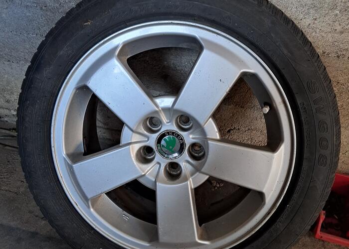 Grajewo ogłoszenia: Sprzedam Koła zimowe.
Felgi oryginał skoda 5x100 r16 piasta 57,1...
